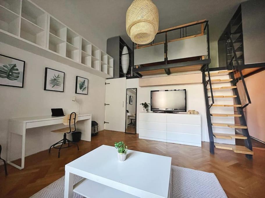 Stefanka Apartment Old Town Bratislava Exteriör bild