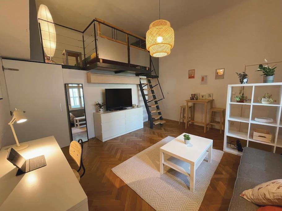 Stefanka Apartment Old Town Bratislava Exteriör bild